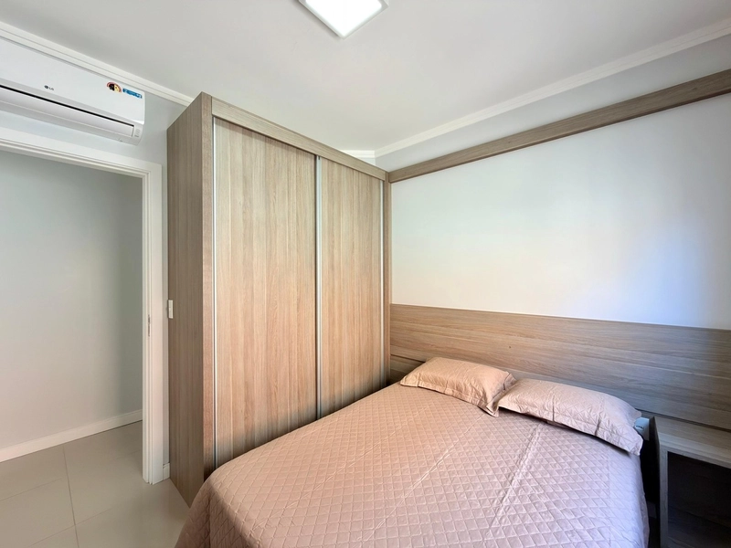 APARTAMENTO ESPAÇOSO,  ANDAR ALTO COM VISTA DO MAR: 25ª foto da galeria de imagens do imóvel