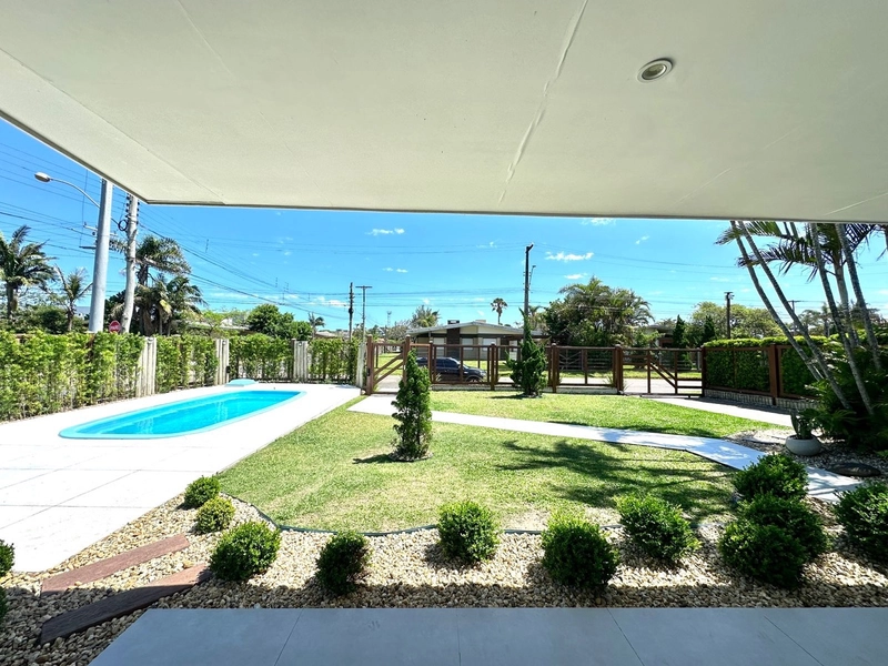 CASA EM ATLANTIDA COM AMPLO: 3ª foto da galeria de imagens do imóvel
