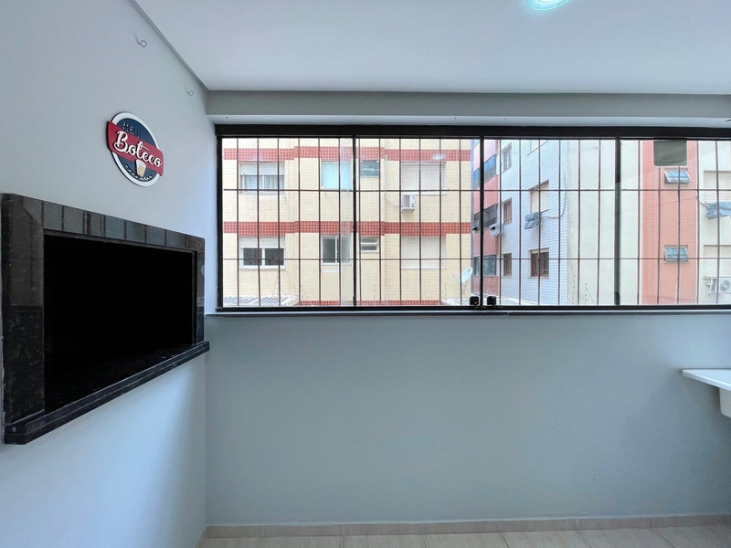 Apenas 1 quadra do mar - junto à praça: 7ª foto da galeria de imagens do imóvel