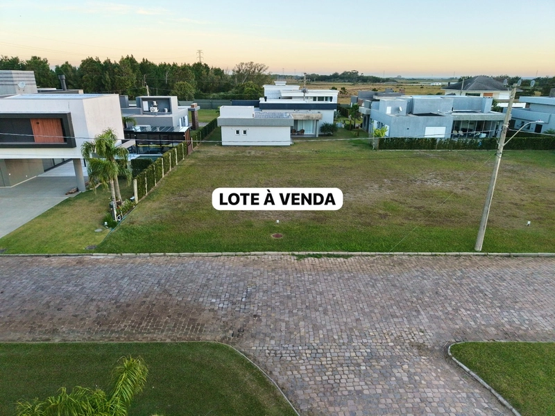 TERRENO À VENDA NO COND. NÁUTICO LAGOA DO PASSO