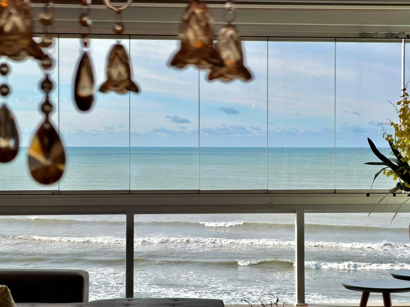 RARIDADE NO MERCADO À VENDA APARTAMENTO DE FRENTE PARA O MAR: 4ª foto da galeria de imagens do imóvel