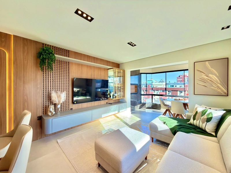 APARTAMENTO À VENDA, SACADA COM CHURRASQUEIRA, LIBERADO, VISTA MAR!!!