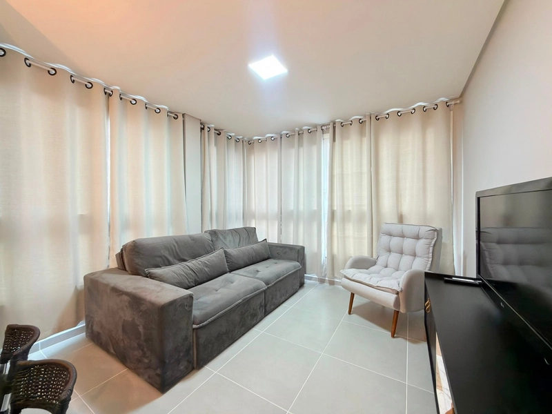 APARTAMENTO À VENDA,  TODO MOBILIADO: 2ª foto da galeria de imagens do imóvel