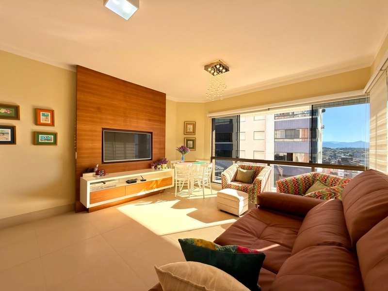 APARTAMENTO À VENDA! BAIRRO CENTRO