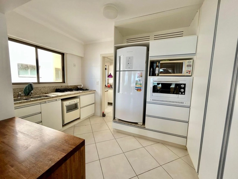 APARTAMENTO  COM VISTA ETERNA PARA O MAR: 15ª foto da galeria de imagens do imóvel