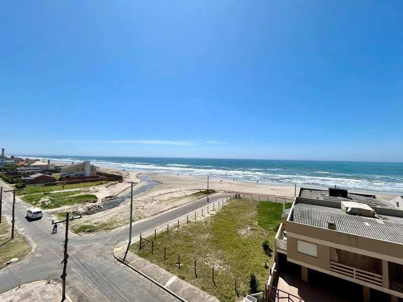 APARTAMENTO  COM VISTA ETERNA PARA O MAR: 3ª foto da galeria de imagens do imóvel
