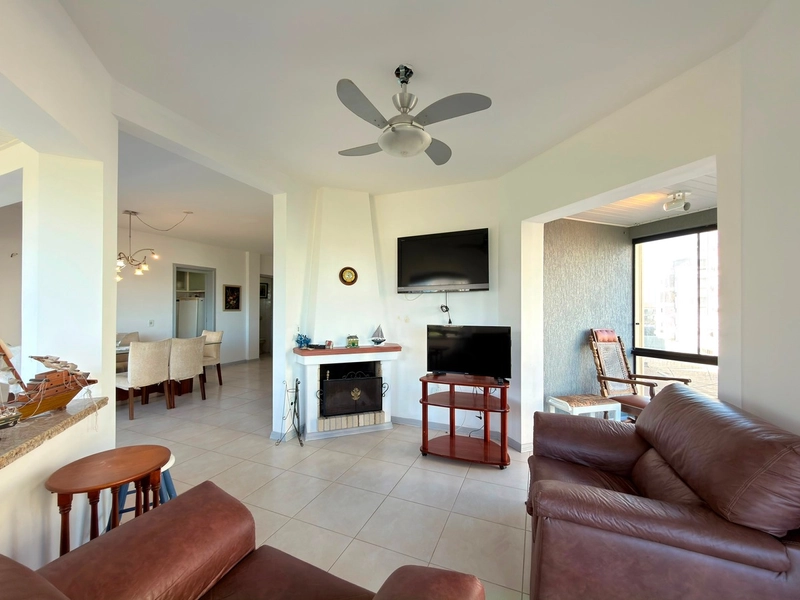 APARTAMENTO VISTA MAR E VISTA PRAÇA DO FAROL: 2ª foto da galeria de imagens do imóvel