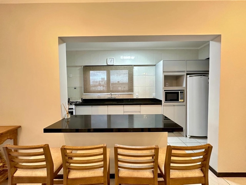 APARTAMENTO COM SACADA SEPARADA NO CENTRO DA CIDADE: 11ª foto da galeria de imagens do imóvel