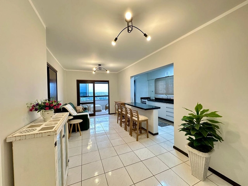 APARTAMENTO COM SACADA SEPARADA NO CENTRO DA CIDADE: 7ª foto da galeria de imagens do imóvel