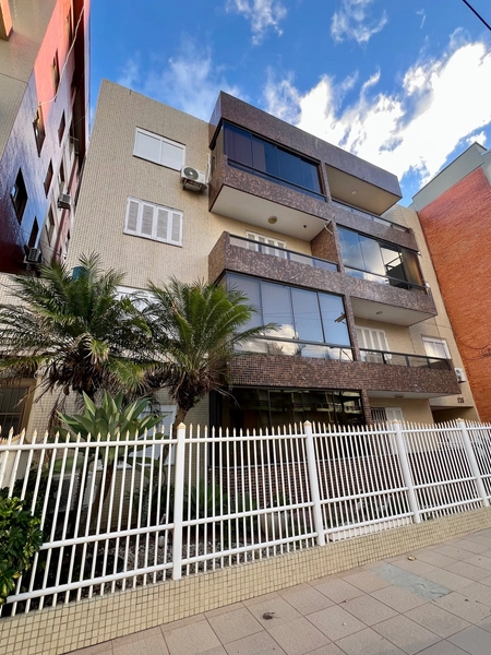 APTO GIGANTE E VISTA MAR NO CENTRO DE CAPÃO: 2ª foto da galeria de imagens do imóvel