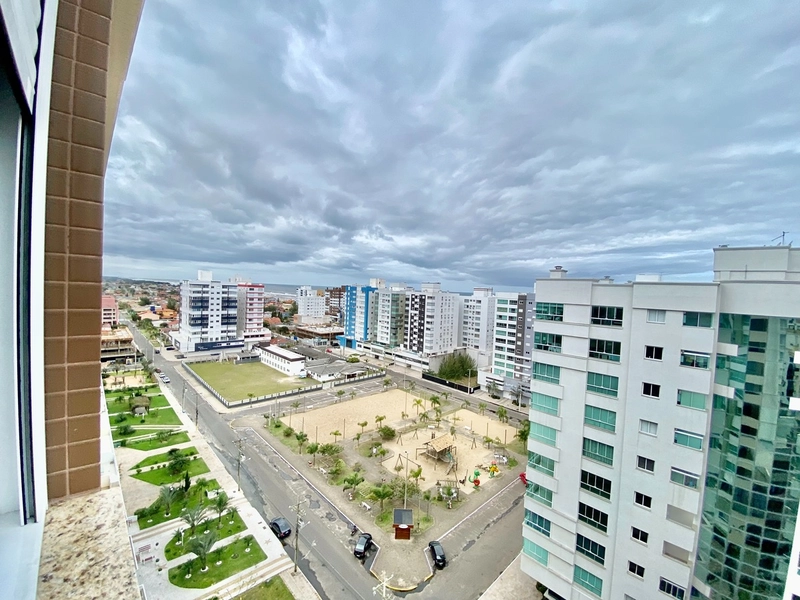 EM FRENTE A UMA LINDA PRAÇA A POUCOS METROS DO MAR: 9ª foto da galeria de imagens do imóvel