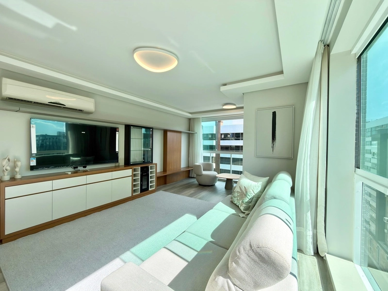 APARTAMENTO À VENDA, VISTA PARA O MAR E SERRA!!!