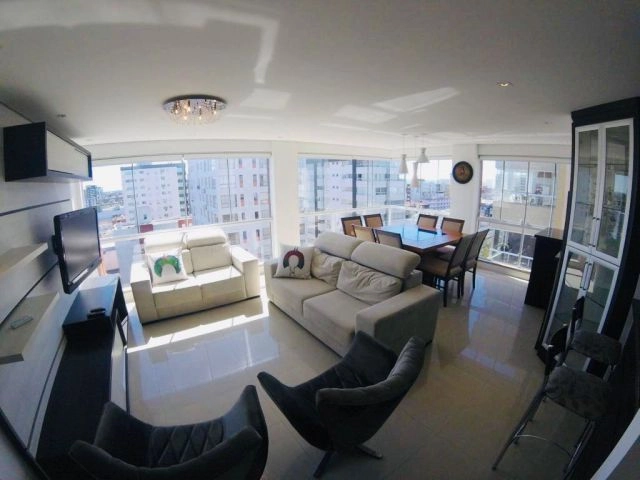 APARTAMENTO DE 3 DORMITORIOS NO CENTRO