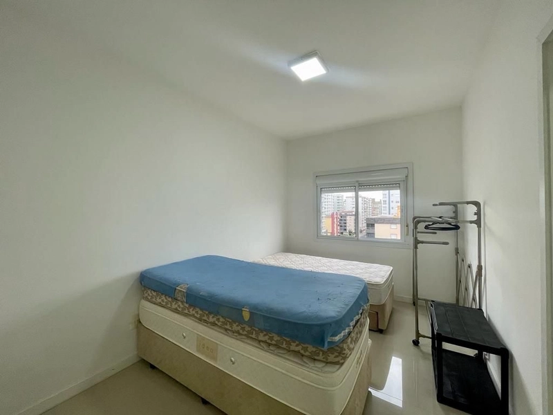 Apartamento Amplo de 3 Dormitórios com 208 m²: 14ª foto da galeria de imagens do imóvel