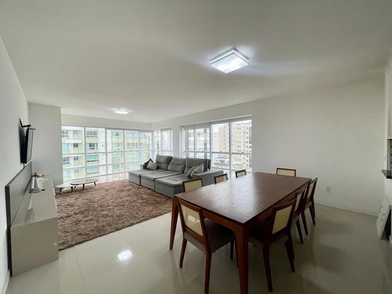 Apartamento Amplo de 3 Dormitórios com 208 m²: 1ª foto da galeria de imagens do imóvel