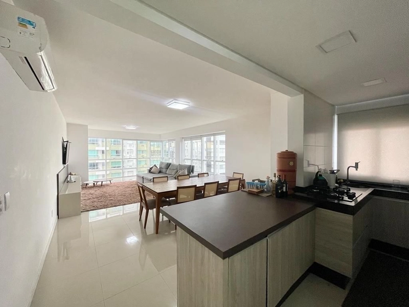 Apartamento Amplo de 3 Dormitórios com 208 m²: 2ª foto da galeria de imagens do imóvel