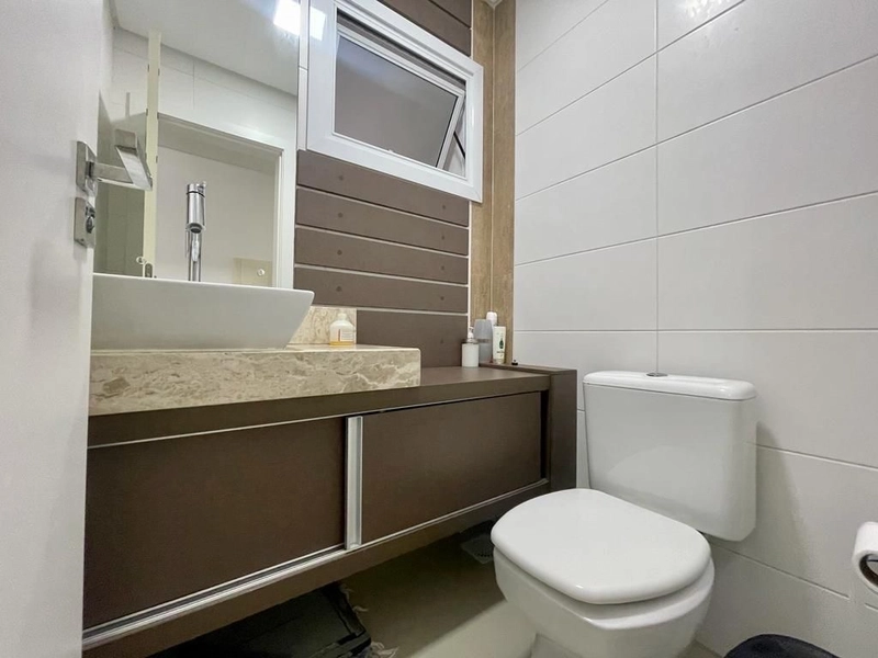 Apartamento Amplo de 3 Dormitórios com 208 m²: 13ª foto da galeria de imagens do imóvel