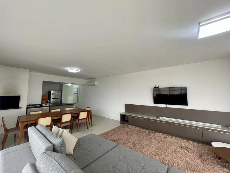 Apartamento Amplo de 3 Dormitórios com 208 m²: 8ª foto da galeria de imagens do imóvel