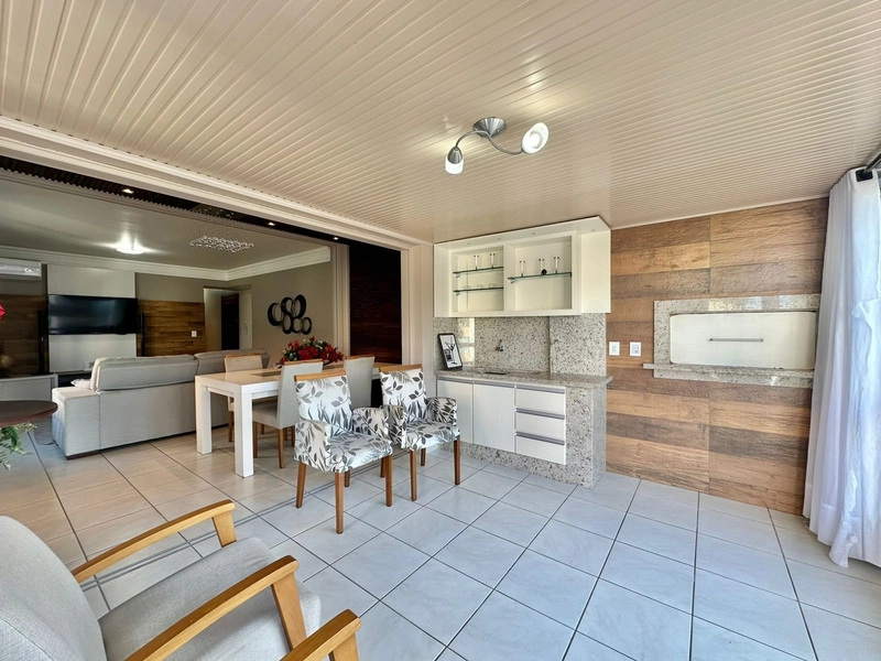Amplo apartamento de 03 dormitórios a uma quadra do mar - vista mar: 13ª foto da galeria de imagens do imóvel