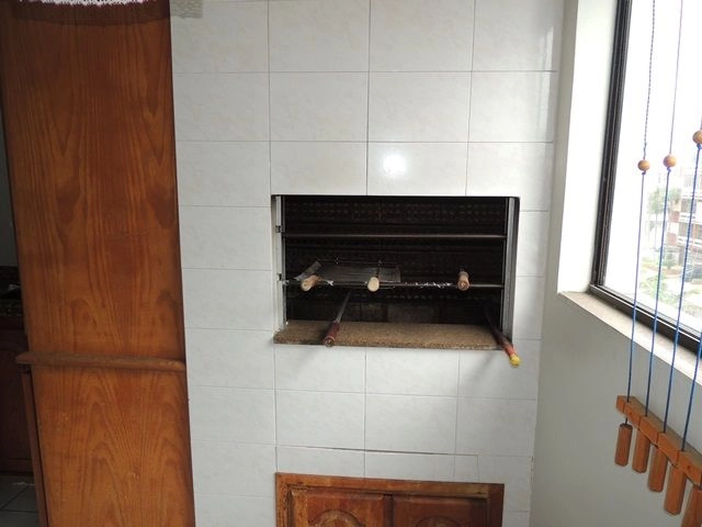 AMPLO APARTAMENTO, PRÈDIO DE ESQUINA NA AV. RUDA: 5ª foto da galeria de imagens do imóvel