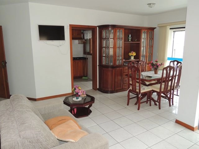 AMPLO APARTAMENTO, PRÈDIO DE ESQUINA NA AV. RUDA: 14ª foto da galeria de imagens do imóvel