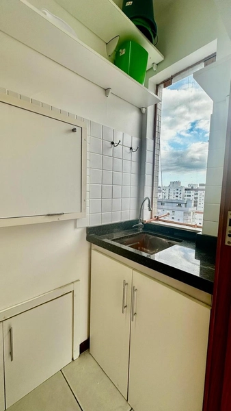APARTAMENTO ANDAR ALTO VISTA MAR E SERRA: 8ª foto da galeria de imagens do imóvel