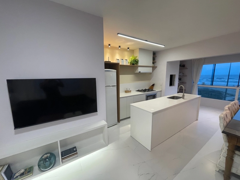 Apartamento mobiliado e decorado à beira-mar – 4 dormitórios: 8ª foto da galeria de imagens do imóvel