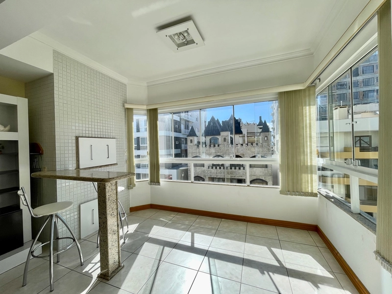 Amplo apartamento de 3 Dormitórios junto a praça flavio Boianovisk: 7ª foto da galeria de imagens do imóvel