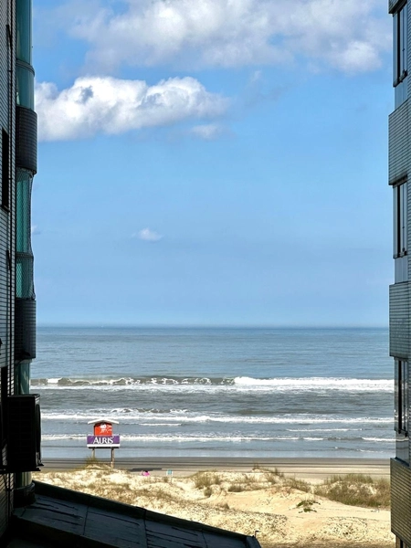 APARTAMENTO NO BAIRRO NAVEGANTES COM VISTA PARA O MAR: 2ª foto da galeria de imagens do imóvel