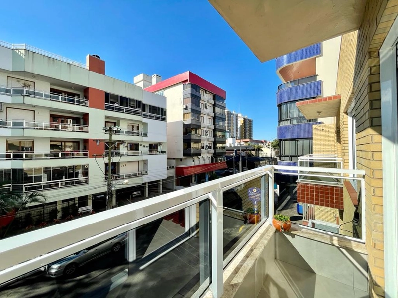 APARTAMENTO DE FRENTE NO CENTRO COM TERRAÇO!!!: 8ª foto da galeria de imagens do imóvel