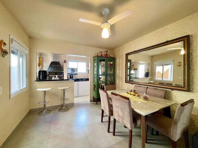 APARTAMENTO DE FRENTE NO CENTRO COM TERRAÇO!!!: 5ª foto da galeria de imagens do imóvel