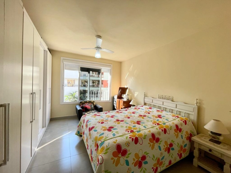 APARTAMENTO DE FRENTE NO CENTRO COM TERRAÇO!!!: 2ª foto da galeria de imagens do imóvel