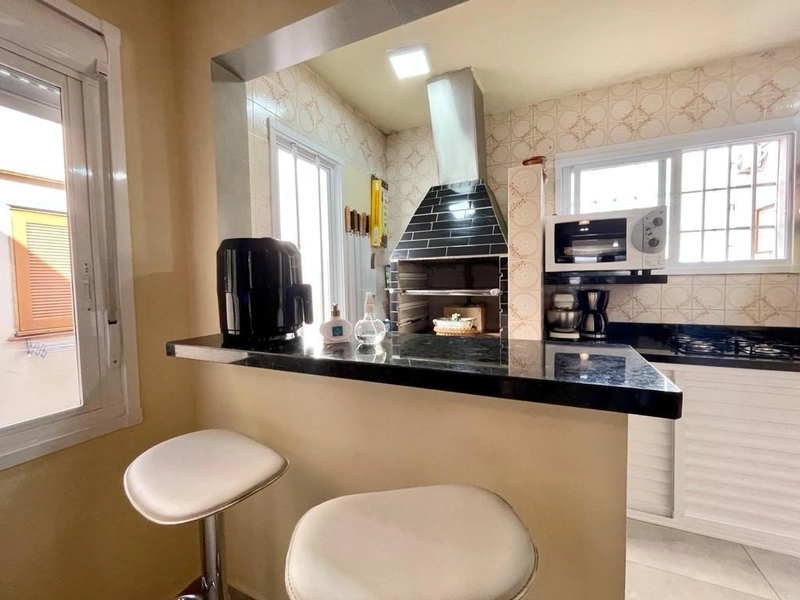 APARTAMENTO DE FRENTE NO CENTRO COM TERRAÇO!!!: 7ª foto da galeria de imagens do imóvel