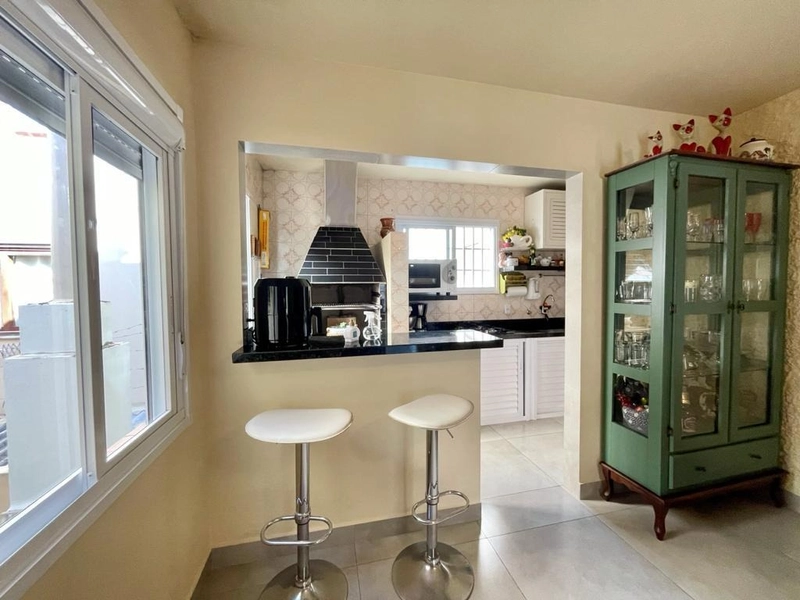 APARTAMENTO DE FRENTE NO CENTRO COM TERRAÇO!!!: 6ª foto da galeria de imagens do imóvel