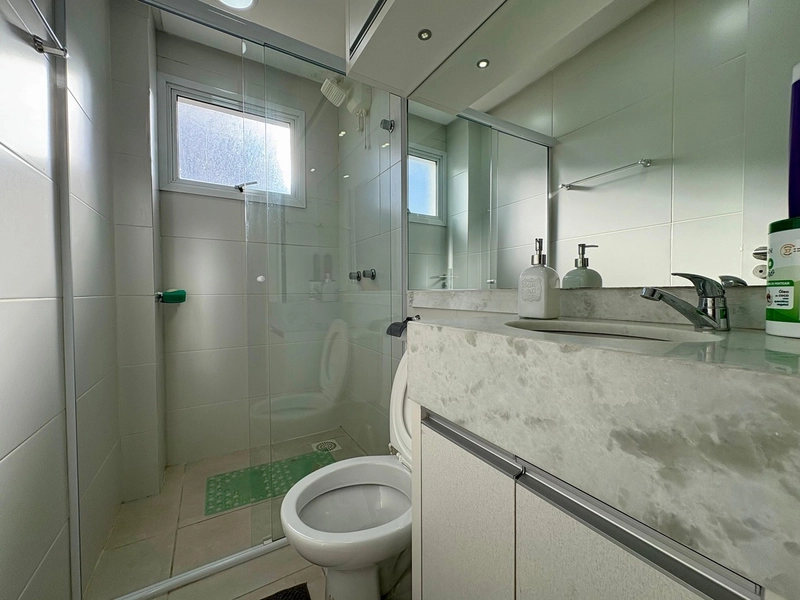 SACADA DE FRENTE, UMA QUADRA DO MAR: 15ª foto da galeria de imagens do imóvel