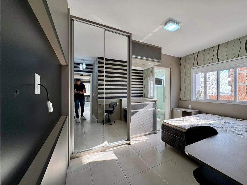 SACADA DE FRENTE, UMA QUADRA DO MAR: 16ª foto da galeria de imagens do imóvel