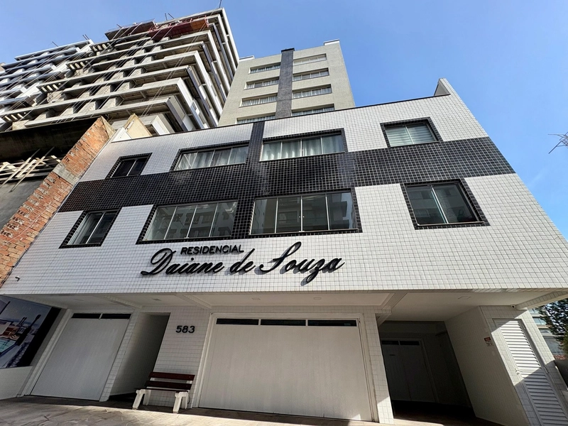 SACADA DE FRENTE, UMA QUADRA DO MAR: 20ª foto da galeria de imagens do imóvel