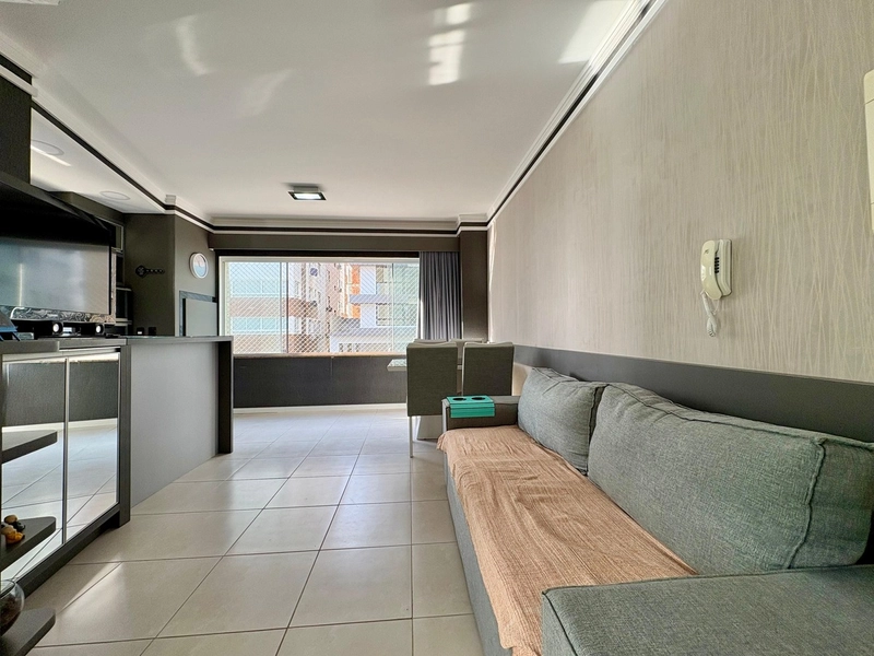 SACADA DE FRENTE, UMA QUADRA DO MAR: 3ª foto da galeria de imagens do imóvel