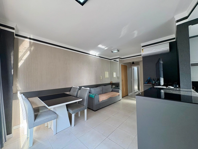 SACADA DE FRENTE, UMA QUADRA DO MAR: 5ª foto da galeria de imagens do imóvel