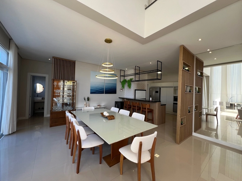 EXCELENTE CASA EM CONDOMÍNIO DE LUXO: 8ª foto da galeria de imagens do imóvel