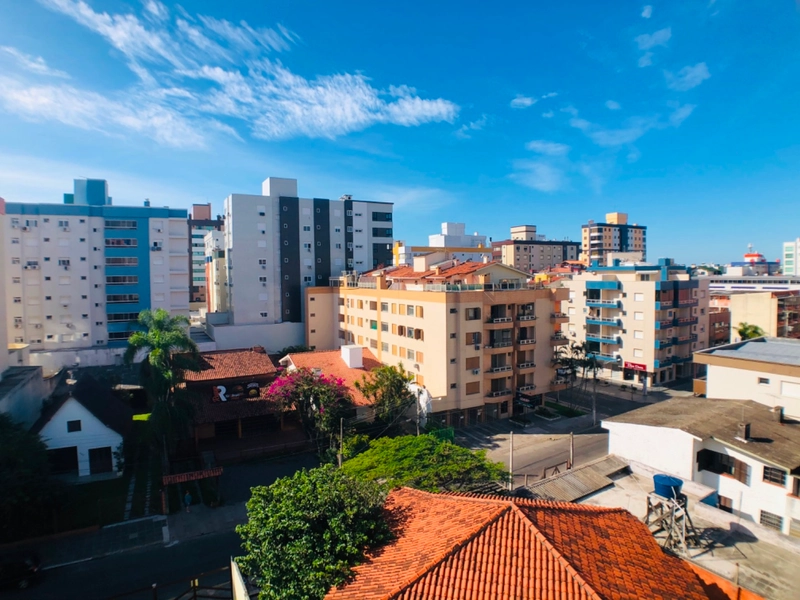 Em localização central: 15ª foto da galeria de imagens do imóvel