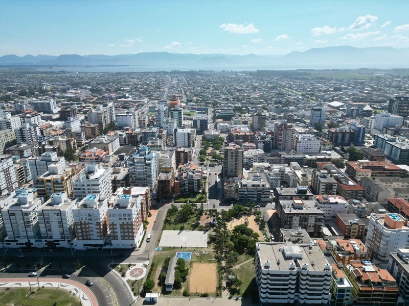 NO CENTRO AO LADO DA IGREJA MATRIZ!!: 7ª foto da galeria de imagens do imóvel