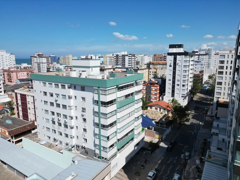 NO CENTRO AO LADO DA IGREJA MATRIZ!!: 9ª foto da galeria de imagens do imóvel