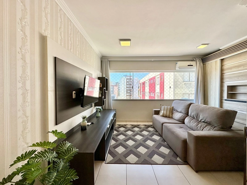 NO CENTRO AO LADO DA IGREJA MATRIZ!!: 3ª foto da galeria de imagens do imóvel