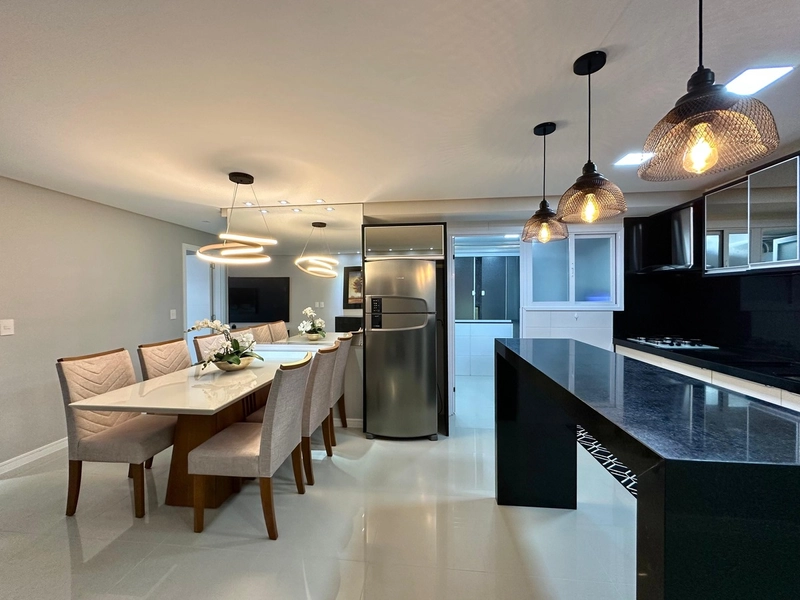 APARTAMENTO AMPLO FINAMENTE MOBILIADO E DECORADO: 7ª foto da galeria de imagens do imóvel