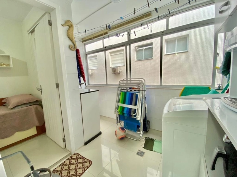 Lindo apartamento todo reformado a apenas 50 metros da praia!!: 6ª foto da galeria de imagens do imóvel