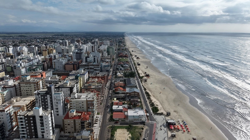 APARTAMENTO À VENDA DE FRENTE PARA O MAR: 27ª foto da galeria de imagens do imóvel