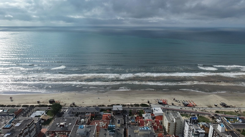 APARTAMENTO À VENDA DE FRENTE PARA O MAR: 29ª foto da galeria de imagens do imóvel