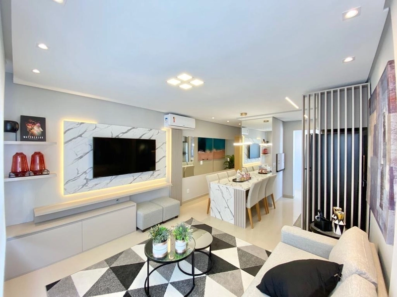 3 DORMITÓRIOS A 1 QUADRA DO MAR