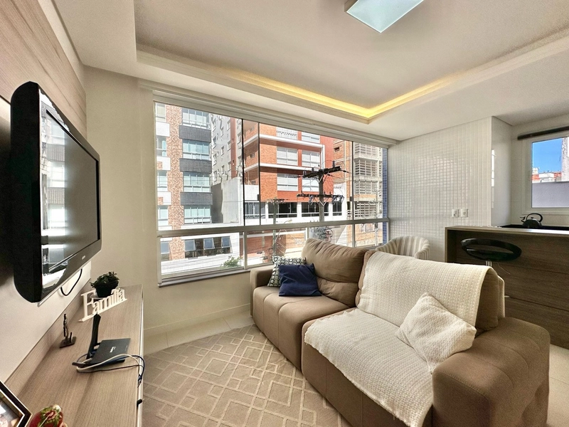 APARTAMENTO À VENDA COM TERRAÇO LATERAL: 1ª foto da galeria de imagens do imóvel